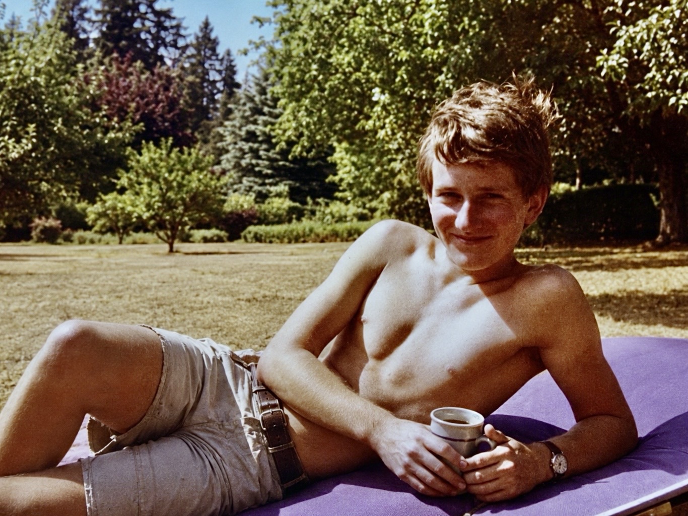 1976 Drought in Gosforth: Suntan, Swimming, Bikes and Teenage Freedom